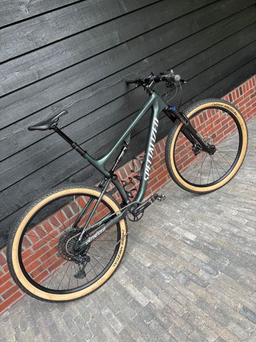 Použité Specialized Epic Expert 2022 2022 Mountainbike — obrázek 4 z 14