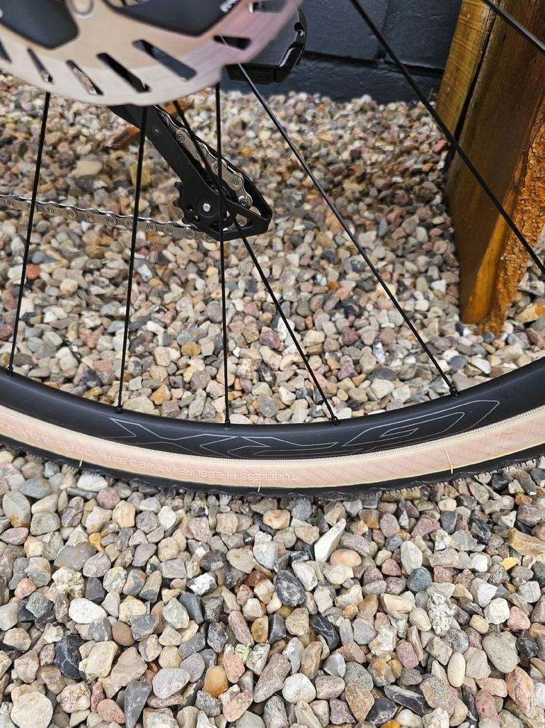 Used CUBE Cross Race Shimano 105 Di2 2022 Road & Gravel, Light Gray — image 10 of 11