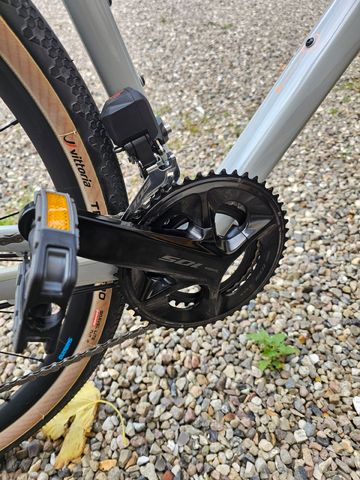 Used CUBE Cross Race Shimano 105 Di2 2022 Road & Gravel, Light Gray — image 3 of 11