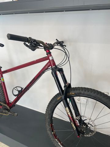 Gebrauchtes pace cycles RC529 2022 Mountainbike, Rot — Bild 2 von 5