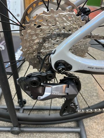 Basso Astra Shimano Ultegra Di2 2026 Road & Gravel d'occasion — image 2 sur 9