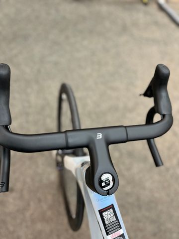 Basso Astra Shimano Ultegra Di2 2026 Road & Gravel d'occasion — image 5 sur 9