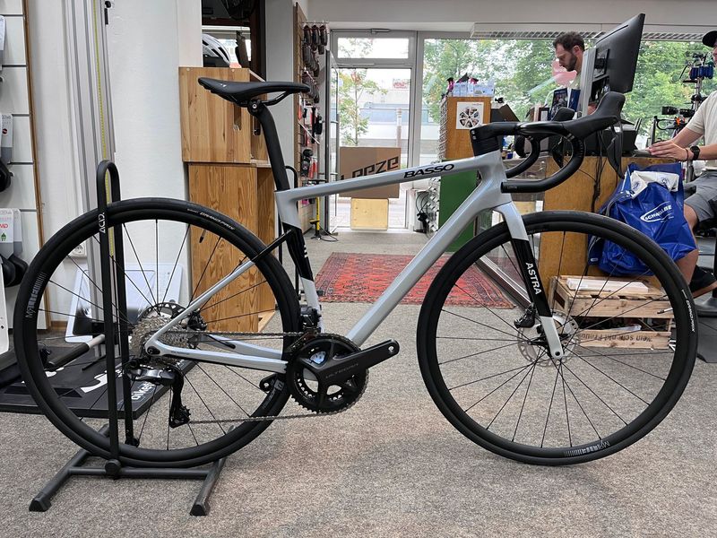Basso Astra Shimano Ultegra Di2 2026 Road & Gravel d'occasion