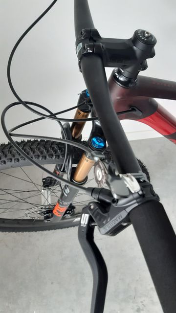 Mondraker Podium 2023 2023 Mountainbike usato, Rosso — immagine 1 di 11