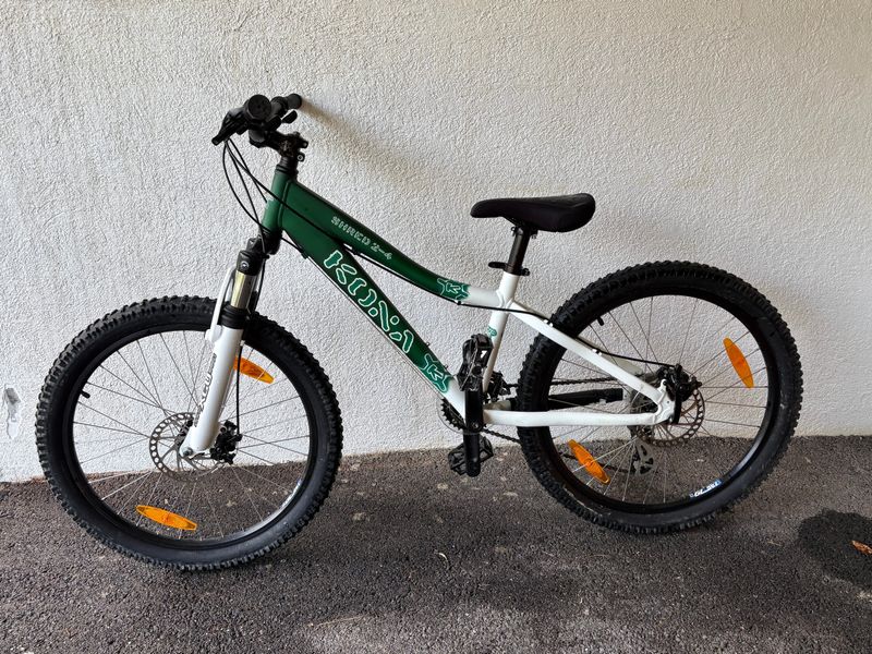 Used Kona SHRED 2-4 2010 2010 Kids & Youth
