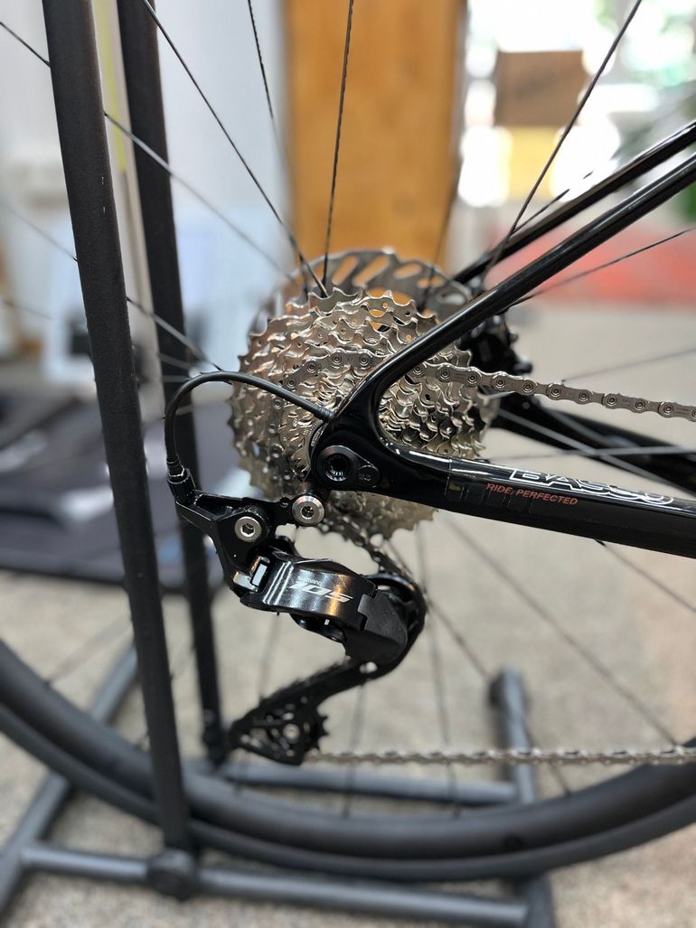 Used Basso Venta Shimano 105 2026 Road & Gravel, Black — image 3 of 11
