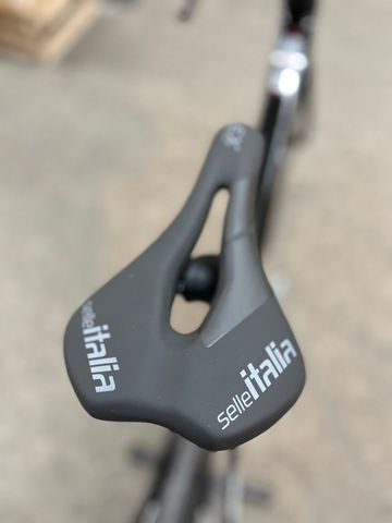 Used Basso Venta Shimano 105 2026 Road & Gravel, Black — image 5 of 11