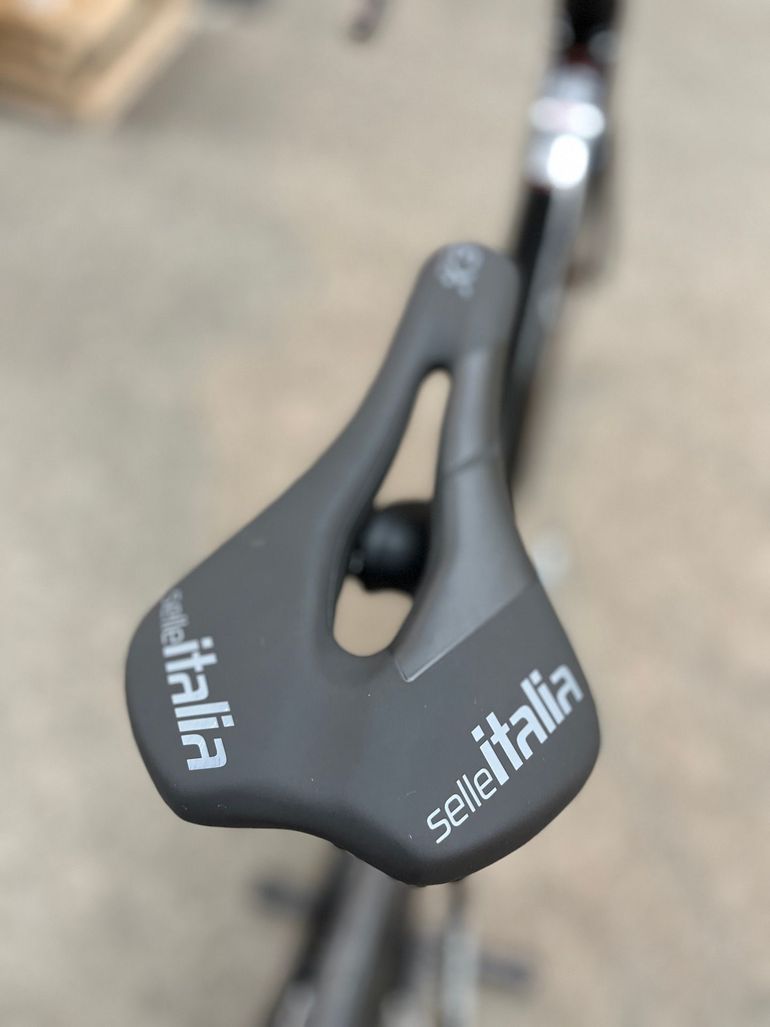 Used Basso Venta Shimano 105 2026 Road & Gravel, Black — image 5 of 11