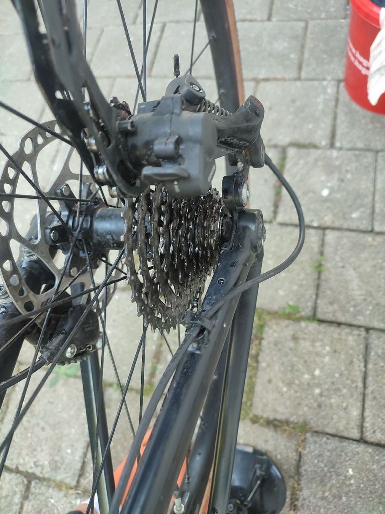Used BMC Roadmachine AL X TWO 2023 2023 Road & Gravel, Black — image 15 of 19