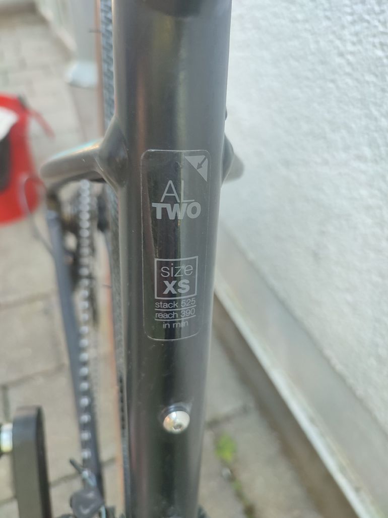 Used BMC Roadmachine AL X TWO 2023 2023 Road & Gravel, Black — image 8 of 19