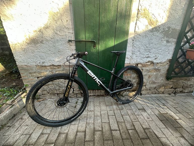 Gebrauchtes BMC Twostroke 01 TWO 2022 2022 Mountainbike, Hellgrau — Bild 2 von 7