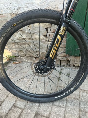 Gebrauchtes BMC Twostroke 01 TWO 2022 2022 Mountainbike, Hellgrau — Bild 5 von 7