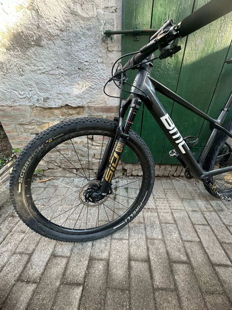 Gebrauchtes BMC Twostroke 01 TWO 2022 2022 Mountainbike, Hellgrau — Bild 4 von 7