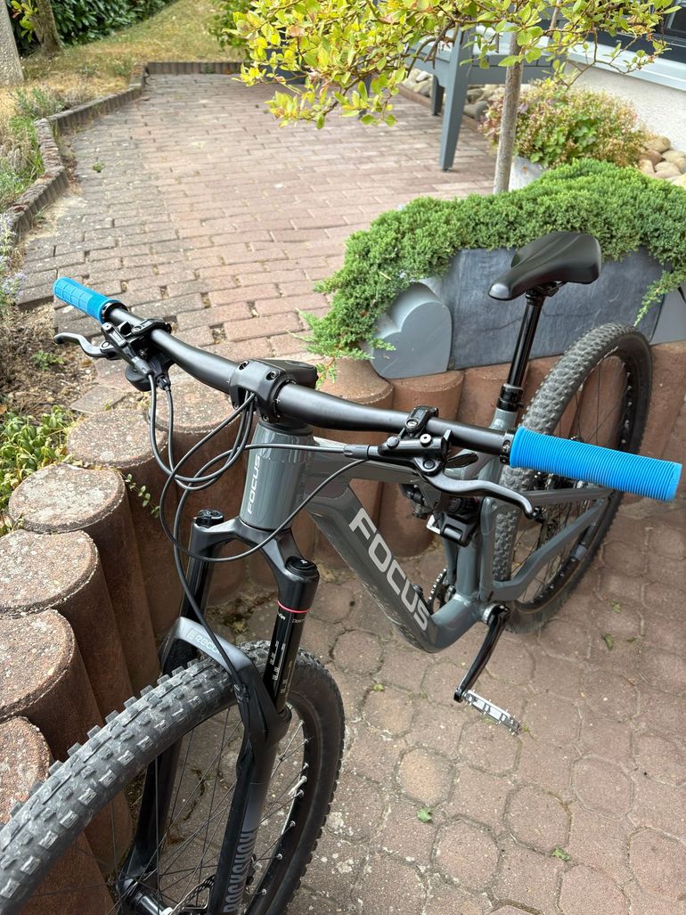 Použité Focus THRON 6.8 2024 2024 Mountainbike — obrázek 2 z 8