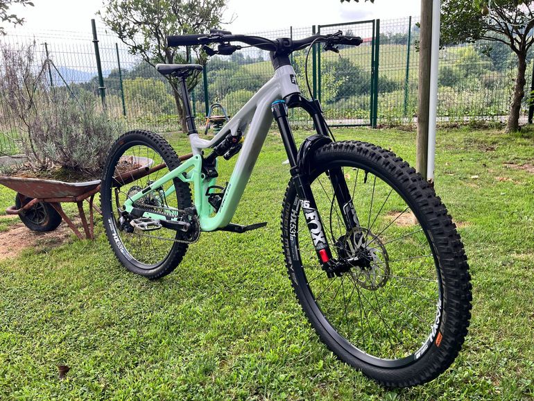 Used Focus JAM 6.9 2024 2024 Mountainbike, White, 29 — image 2 of 7