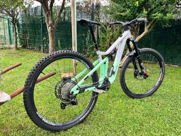 Used Focus JAM 6.9 2024 2024 Mountainbike, White, 29 — image 3 of 7
