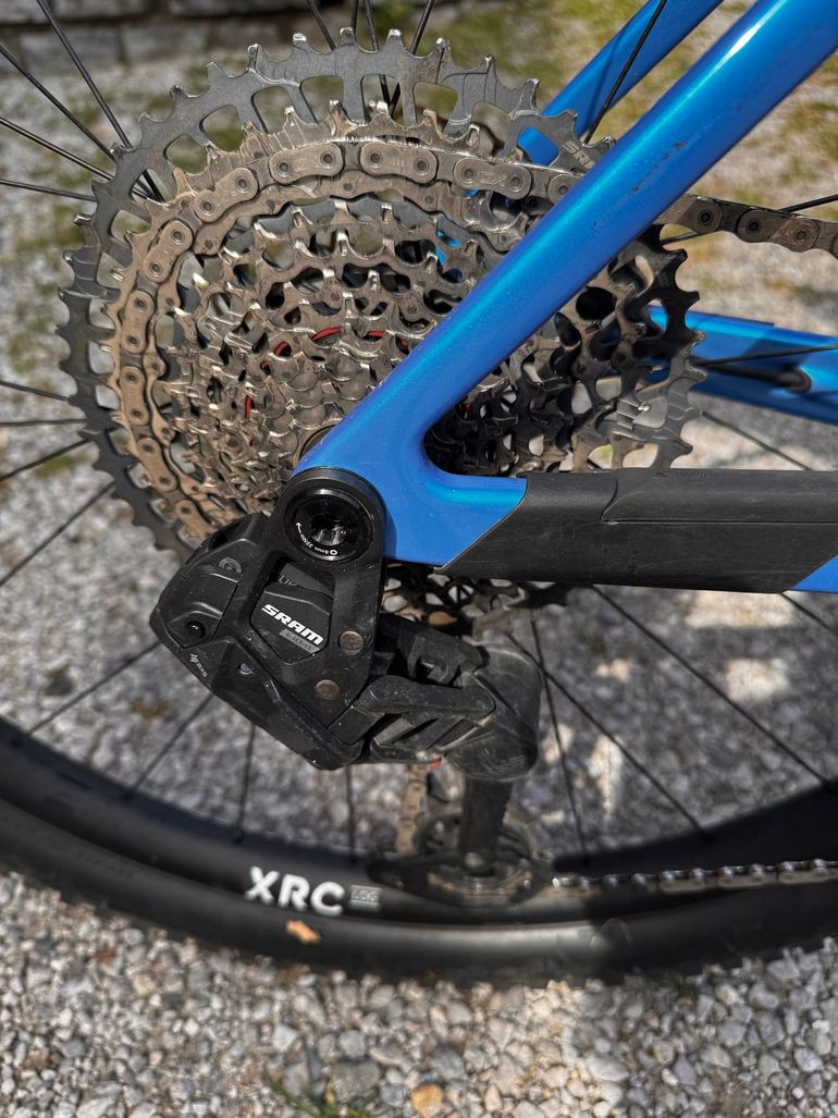 Canyon Exceed CF 8 2025 2025 Mountainbike de segunda mano, Azul — imagen 3 de 10
