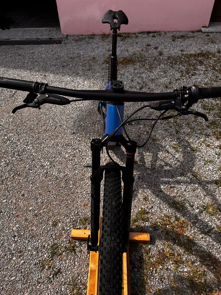 Canyon Exceed CF 8 2025 2025 Mountainbike de segunda mano, Azul — imagen 10 de 10