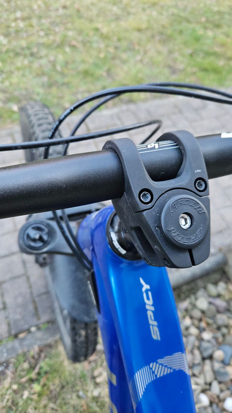Lapierre Spicy CF Team 2023 2023 Mountainbike usato, Blu — immagine 3 di 5