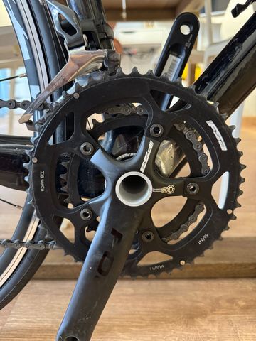 Used Focus Cayo Shimano Ultegra 2016 Road & Gravel, Black — image 9 of 9