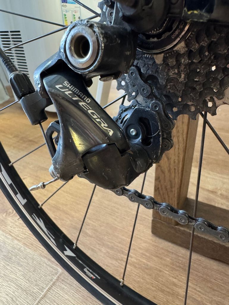 Used Focus Cayo Shimano Ultegra 2016 Road & Gravel, Black — image 5 of 9