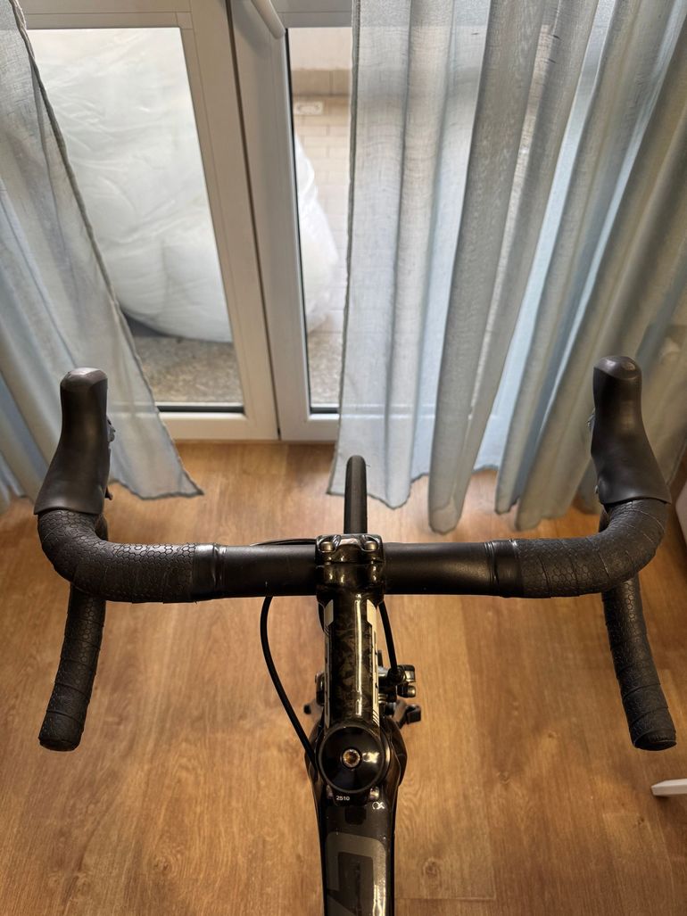 Used Focus Cayo Shimano Ultegra 2016 Road & Gravel, Black — image 4 of 9