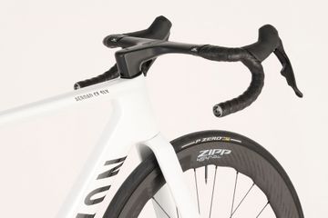 Canyon Aeroad CFR AXS 2026 2026 Road & Gravel usato, Bianco — immagine 4 di 6
