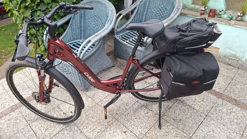 Używany CUBE TOURING Exc 2019 2019 Urban & Touring