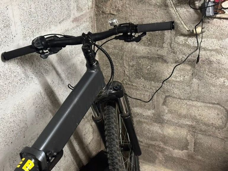 Used Legende Etna 2020 Mountainbike, Black — image 3 of 3