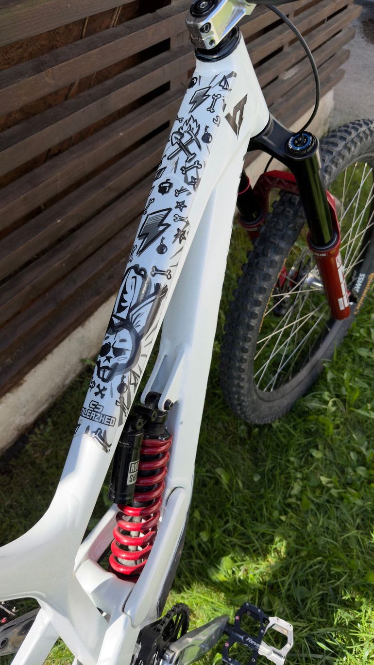 Gebrauchtes YT Industries Tues CORE 2 27 2023 2023 Mountainbike, Weiß — Bild 8 von 10