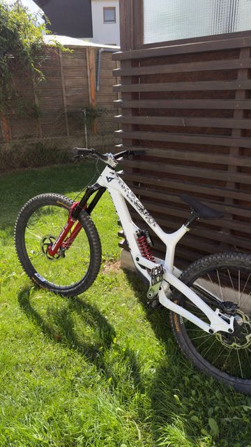 Gebrauchtes YT Industries Tues CORE 2 27 2023 2023 Mountainbike, Weiß — Bild 2 von 10