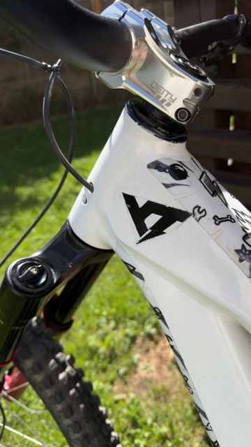 Gebrauchtes YT Industries Tues CORE 2 27 2023 2023 Mountainbike, Weiß — Bild 6 von 10