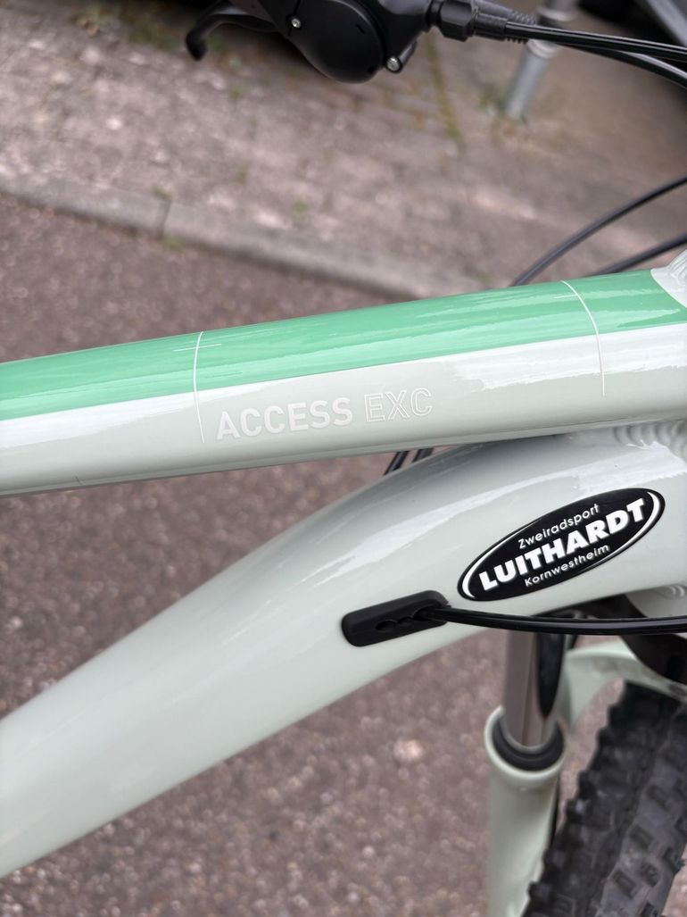 CUBE ACCESS WS 2023 2023 Mountainbike usato, Verde — immagine 4 di 6