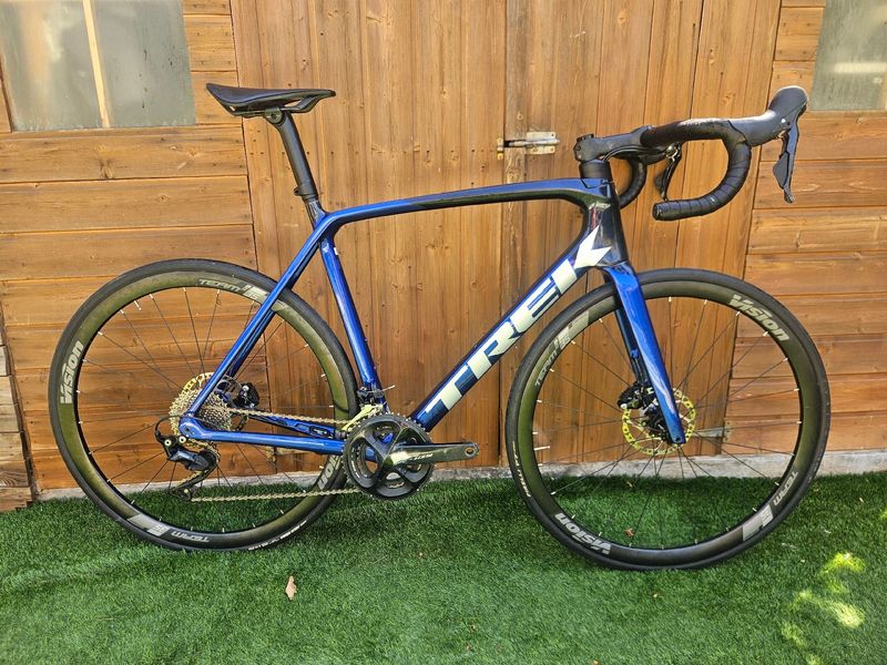 Tweedehands Trek Émonda SL 5 Disc 2022 2022 Road & Gravel