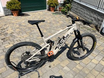 Gebrauchtes Focus SAM² 6.8 2022 2022 Mountainbike, Hellgrau, 29 — Bild 11 von 11