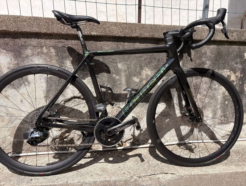 Bianchi Specialissima - Red eTap AXS 2022 2022 Road & Gravel usato