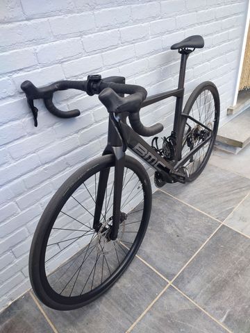 Použité BMC Roadmachine 01 AMP THREE 2024 2024 Road & Gravel — obrázek 4 z 9