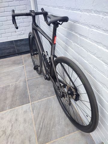Použité BMC Roadmachine 01 AMP THREE 2024 2024 Road & Gravel — obrázek 3 z 9
