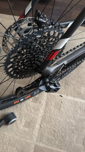 Mondraker Podium Carbon 2021 2021 Mountainbike usato, Nero — immagine 5 di 5