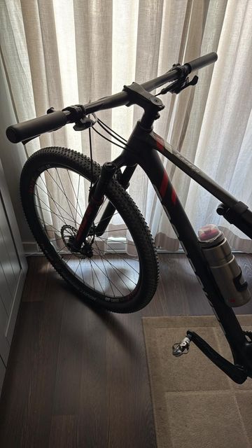 Mondraker Podium Carbon 2021 2021 Mountainbike usato, Nero — immagine 1 di 5