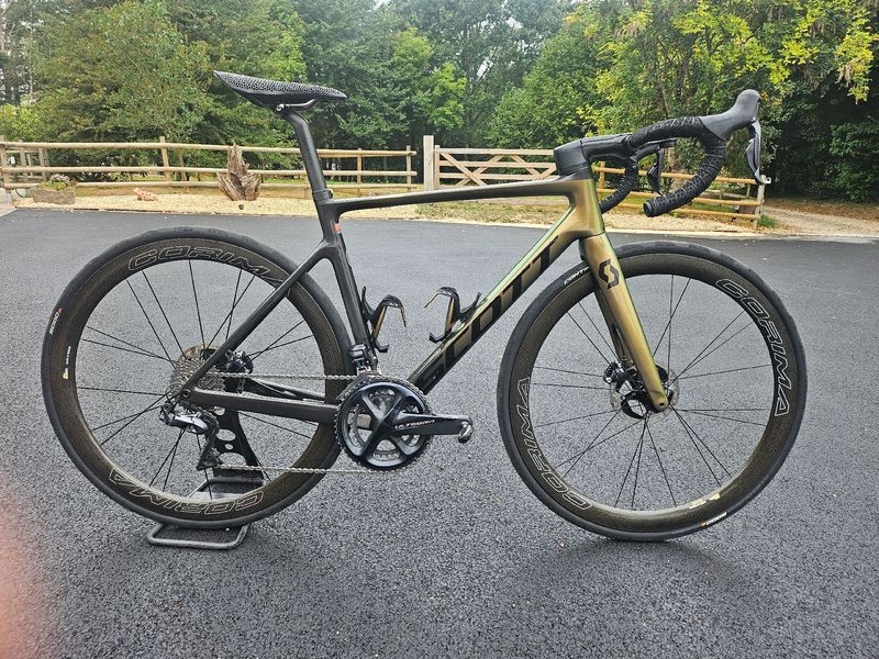 Tweedehands Scott Addict Shimano Ultegra Di2 2022 Road & Gravel