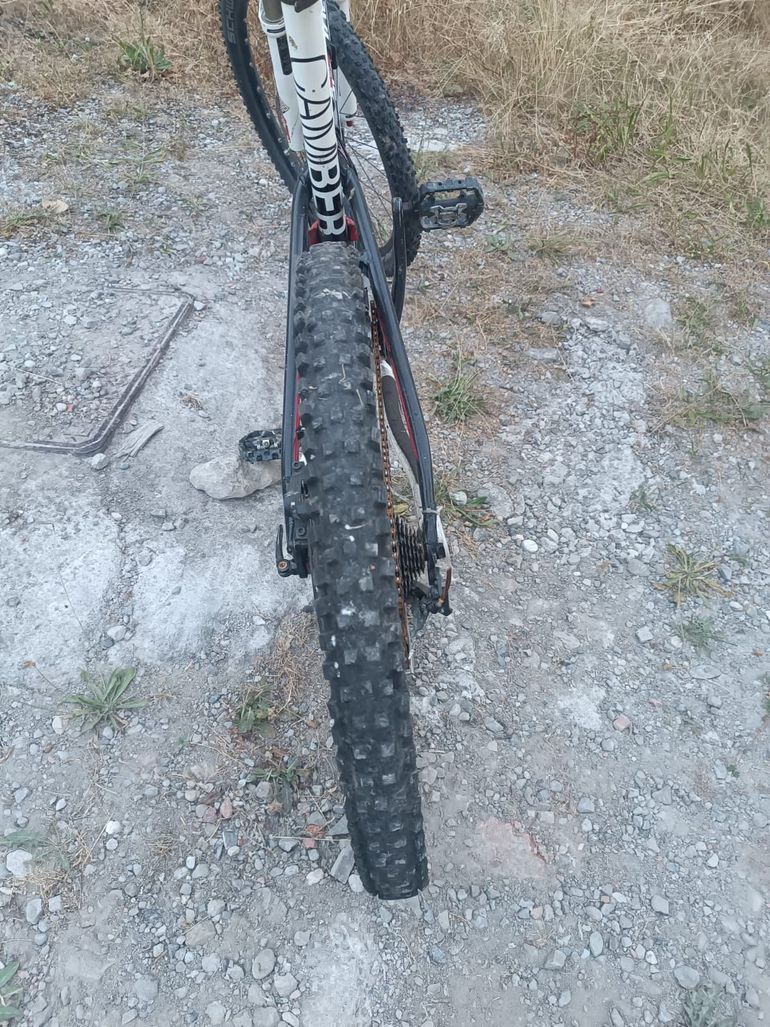 Used Specialized Camber Pro 29er 2011 2011 Mountainbike, White, 29 — image 4 of 5