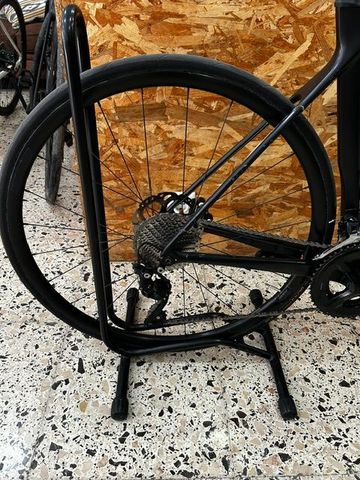 Używany Giant TCR Advanced 2 2022 2022 Road & Gravel — zdjęcie 3 z 17