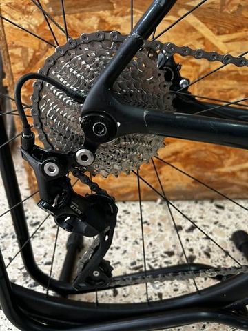 Używany Giant TCR Advanced 2 2022 2022 Road & Gravel — zdjęcie 7 z 17