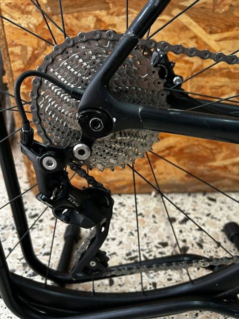 Używany Giant TCR Advanced 2 2022 2022 Road & Gravel — zdjęcie 7 z 17