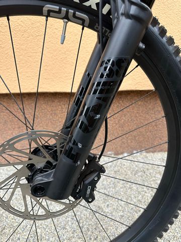 Mondraker Dune SRAM GX Eagle 2025 2025 Mountainbike usato, Grigio chiaro — immagine 2 di 8