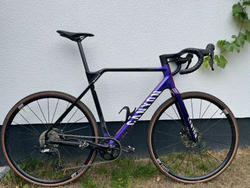 Gebrauchtes Canyon Inflite CF SL 6 2025 2025 Road & Gravel, Schwarz — Bild 1 von 7