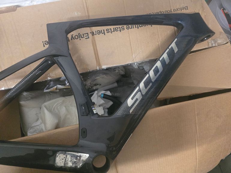 Used Rc pro Custom Frameset 2024 Road & Gravel, Light Gray — image 2 of 7