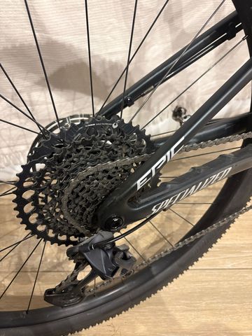 Použité Specialized Epic Comp 2022 2022 Mountainbike — obrázek 3 z 30