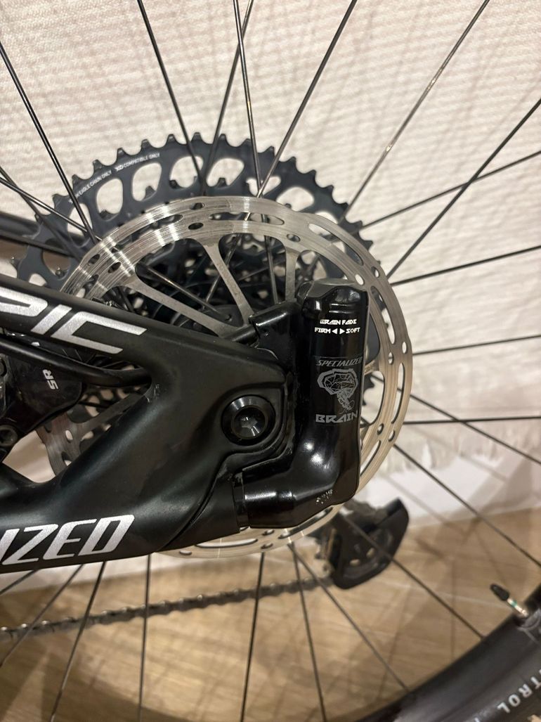 Použité Specialized Epic Comp 2022 2022 Mountainbike — obrázek 22 z 30